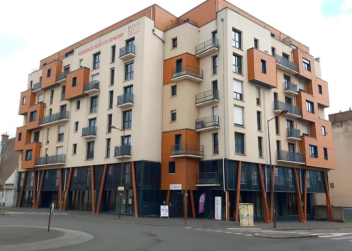 Services Seniors Espace Et Vie * 勒芒